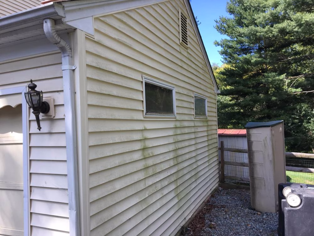 House exterior in Brookeville before house washing